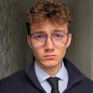 Portrait de Nathan Duport, फ्रंट-एंड, होस्टिंग एवं SEO — BressoDup, agence web Marne & Ardennes